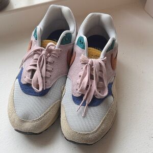 Nike Multicolor Women's Sneakers